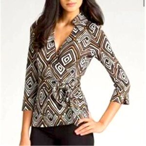DVF Diane Von Furstenberg JILL Jersey Wrap Top Vintage Tribal Diamond Neutral